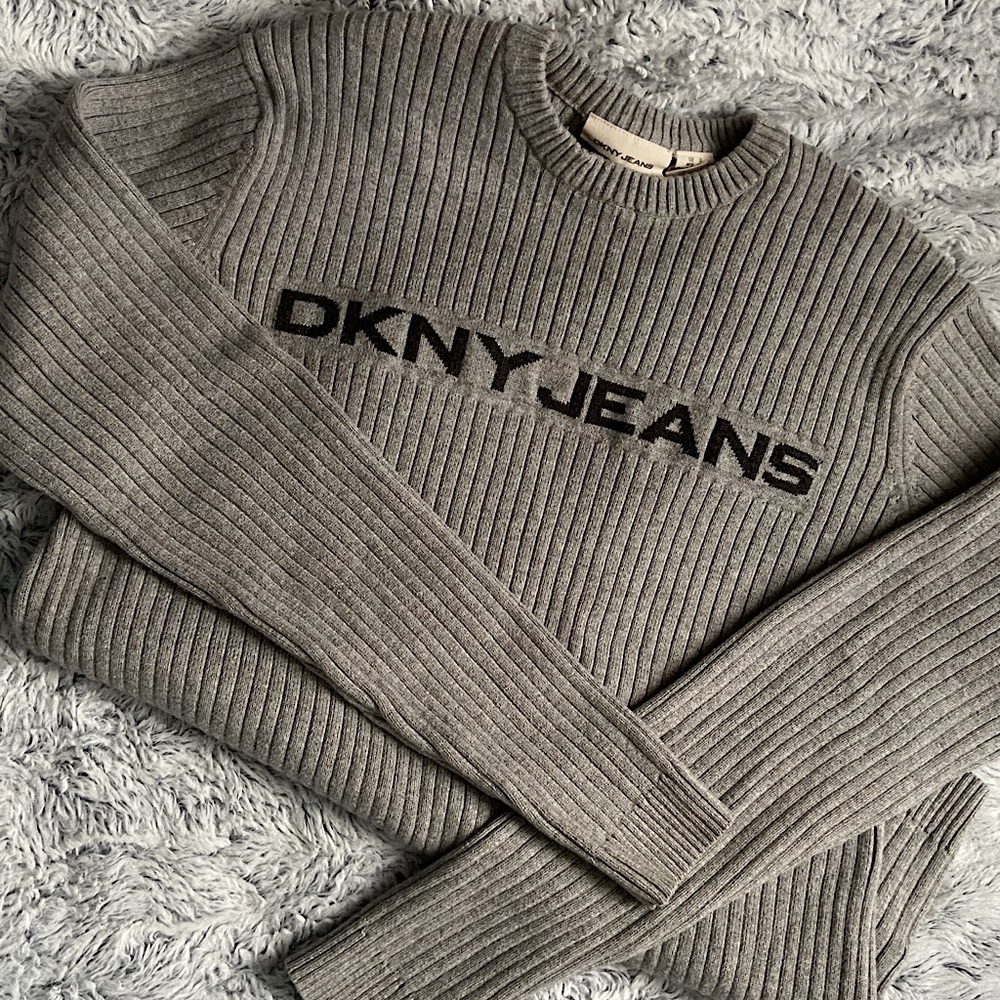 DKNY VINTAGE SWEATER